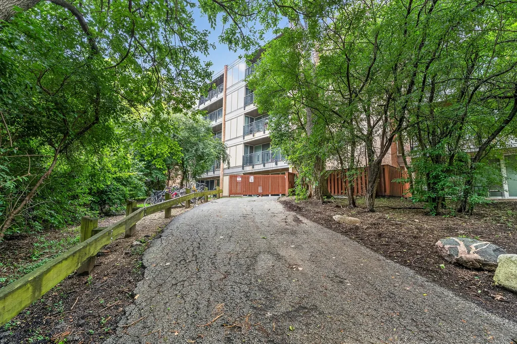 5900 Oakwood Drive Lisle IL 60532