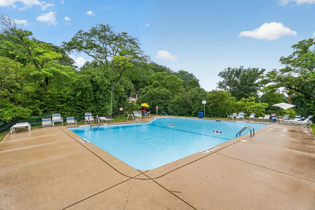 5900 Oakwood Drive Lisle IL 60532