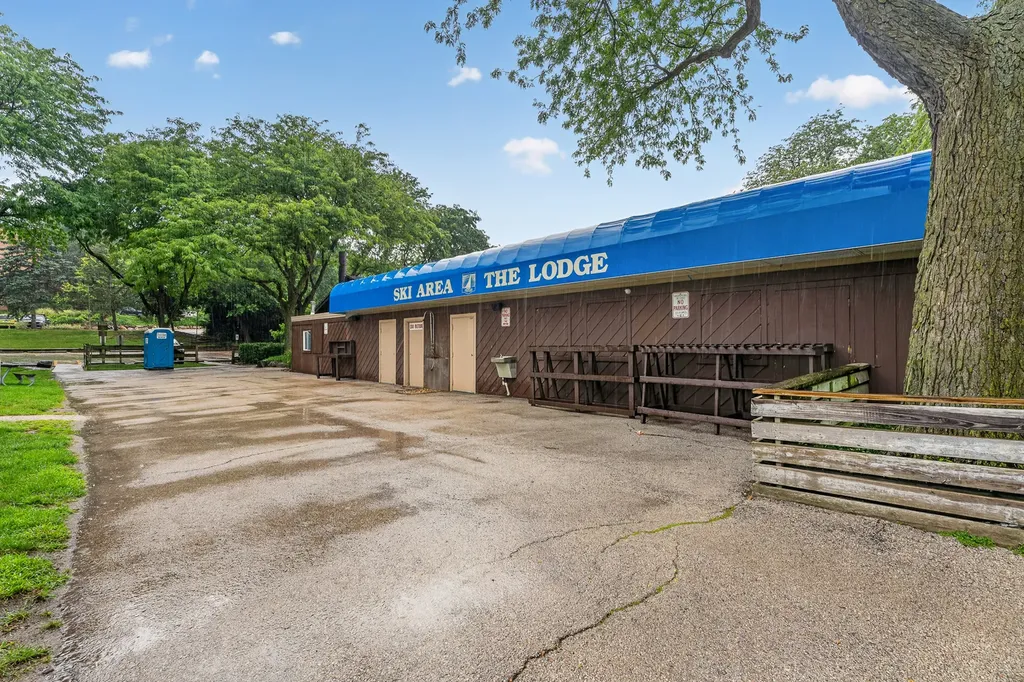 5900 Oakwood Drive Lisle IL 60532