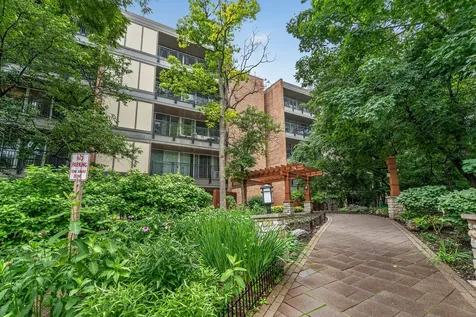 5900 Oakwood Drive Lisle IL 60532