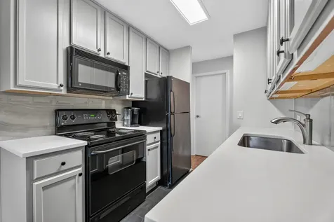 5900 Oakwood Drive Lisle IL 60532