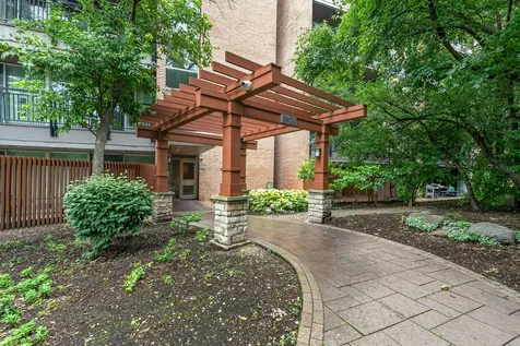5900 Oakwood Drive Lisle IL 60532