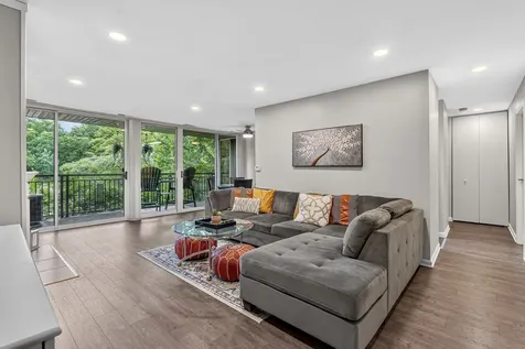 5900 Oakwood Drive Lisle IL 60532