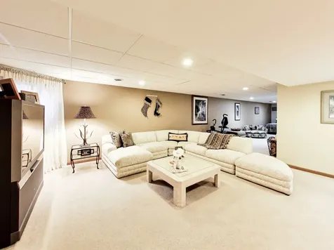 5311 Glenbrook Trail Mchenry IL 60050