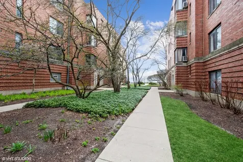 1224 West Chase Avenue Chicago IL 60626