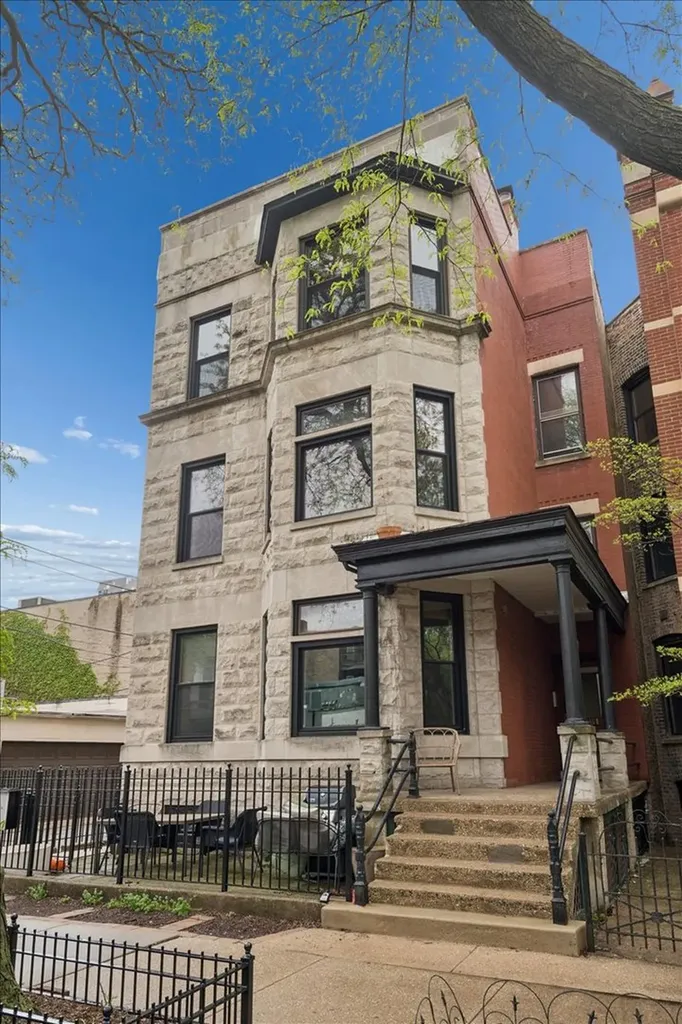 1961 North Fremont Street Chicago IL 60614