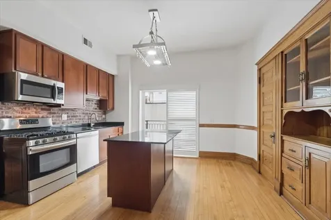 1961 North Fremont Street Chicago IL 60614