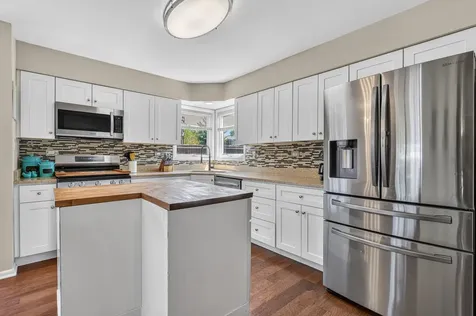 5245 170TH Street Oak Forest IL 60452