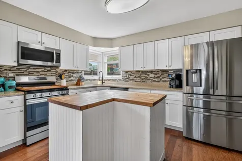 5245 170TH Street Oak Forest IL 60452