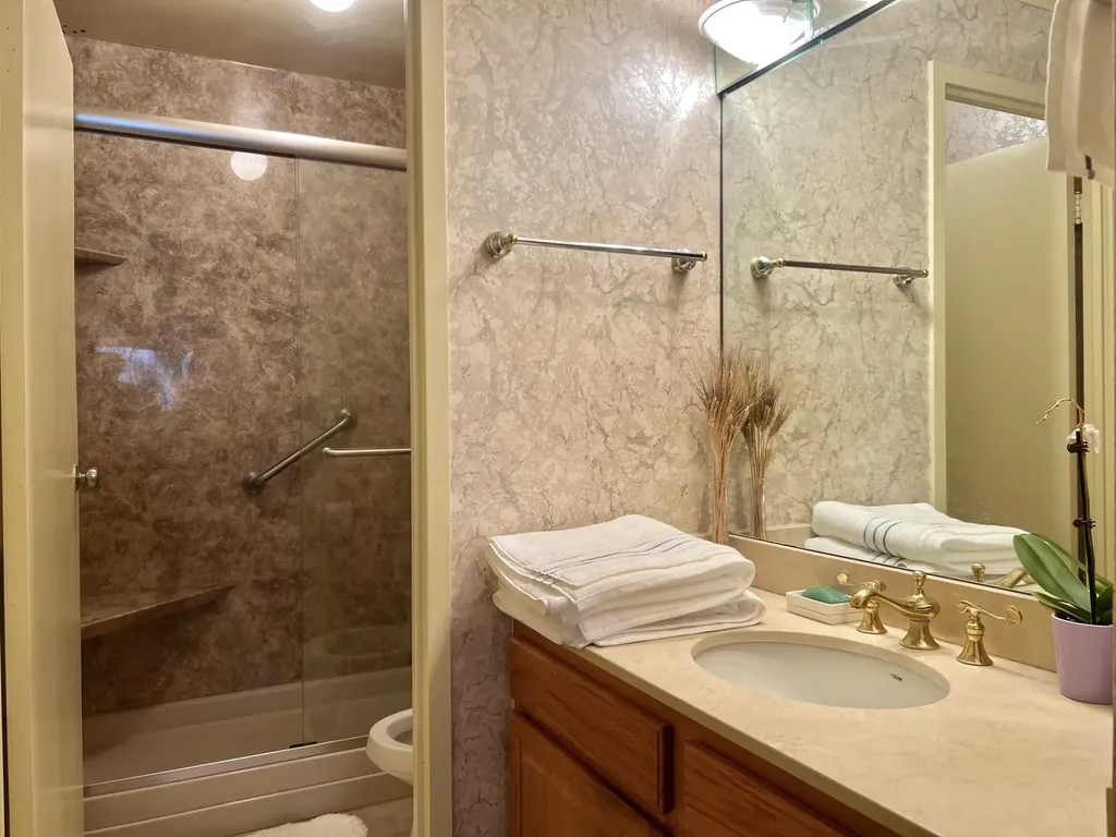 5320 North Sheridan Road Chicago IL 60640