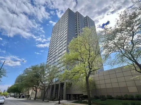 5320 North Sheridan Road Chicago IL 60640