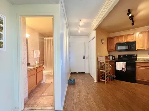 5320 North Sheridan Road Chicago IL 60640