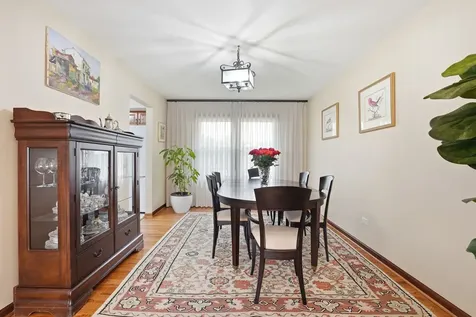 1308 East Thayer Street Mount Prospect IL 60056