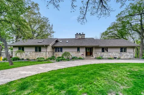 39W526 Lori Lane Elgin IL 60124