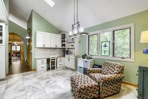 39W526 Lori Lane Elgin IL 60124