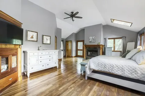39W526 Lori Lane Elgin IL 60124