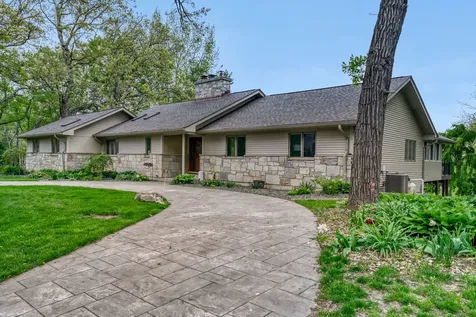 39W526 Lori Lane Elgin IL 60124