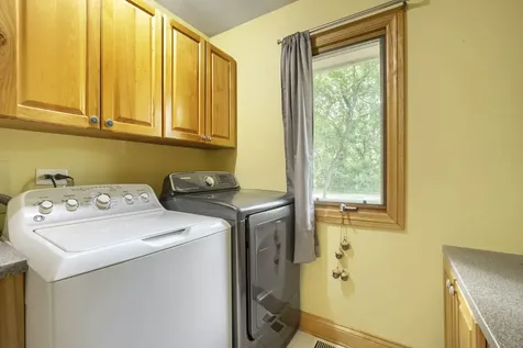 39W526 Lori Lane Elgin IL 60124