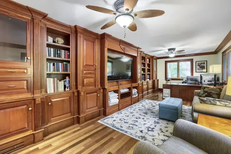 39W526 Lori Lane Elgin IL 60124