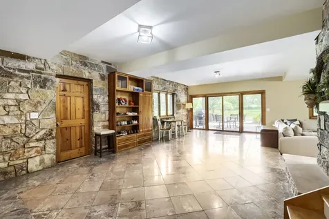 39W526 Lori Lane Elgin IL 60124