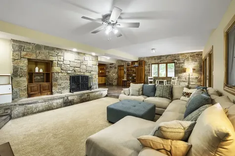 39W526 Lori Lane Elgin IL 60124