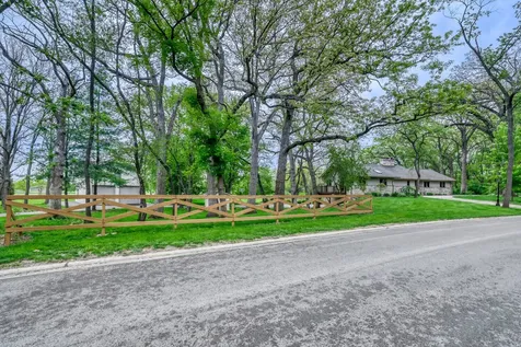 39W526 Lori Lane Elgin IL 60124