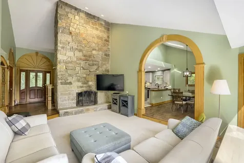 39W526 Lori Lane Elgin IL 60124