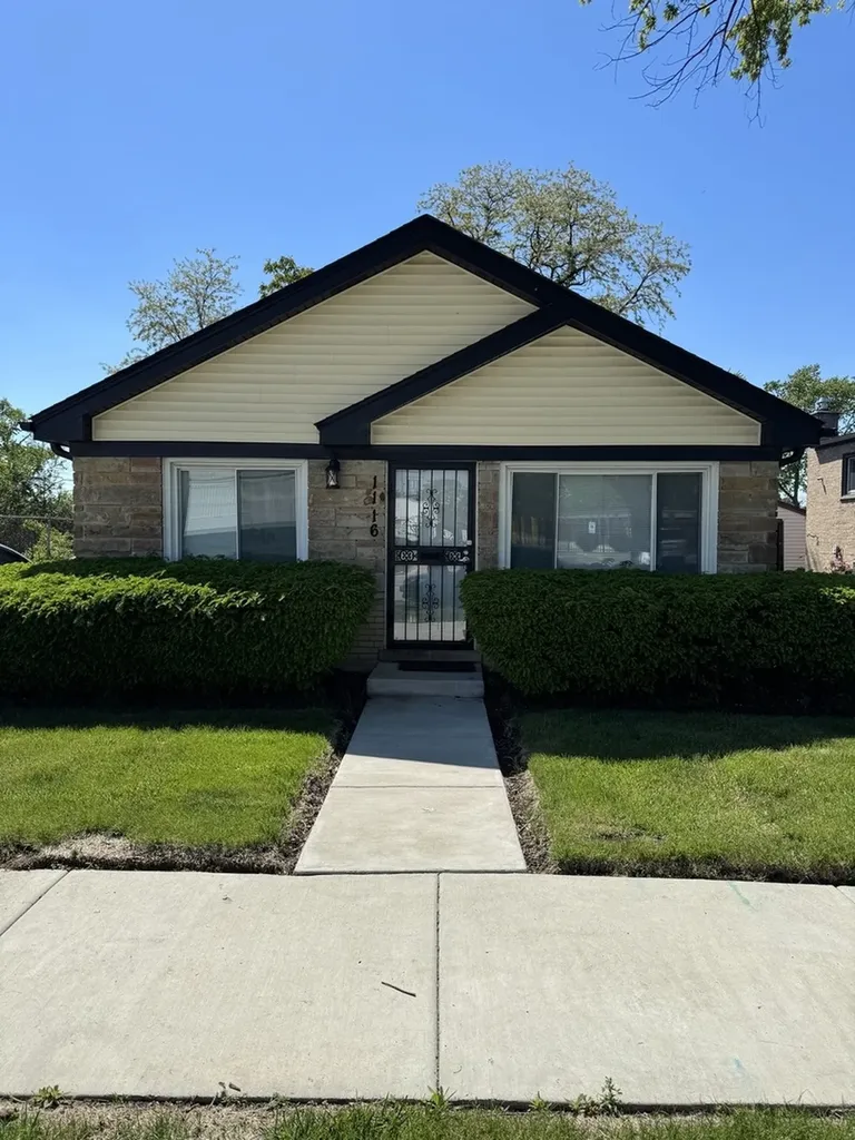 1116 Cernan Drive Bellwood IL 60104