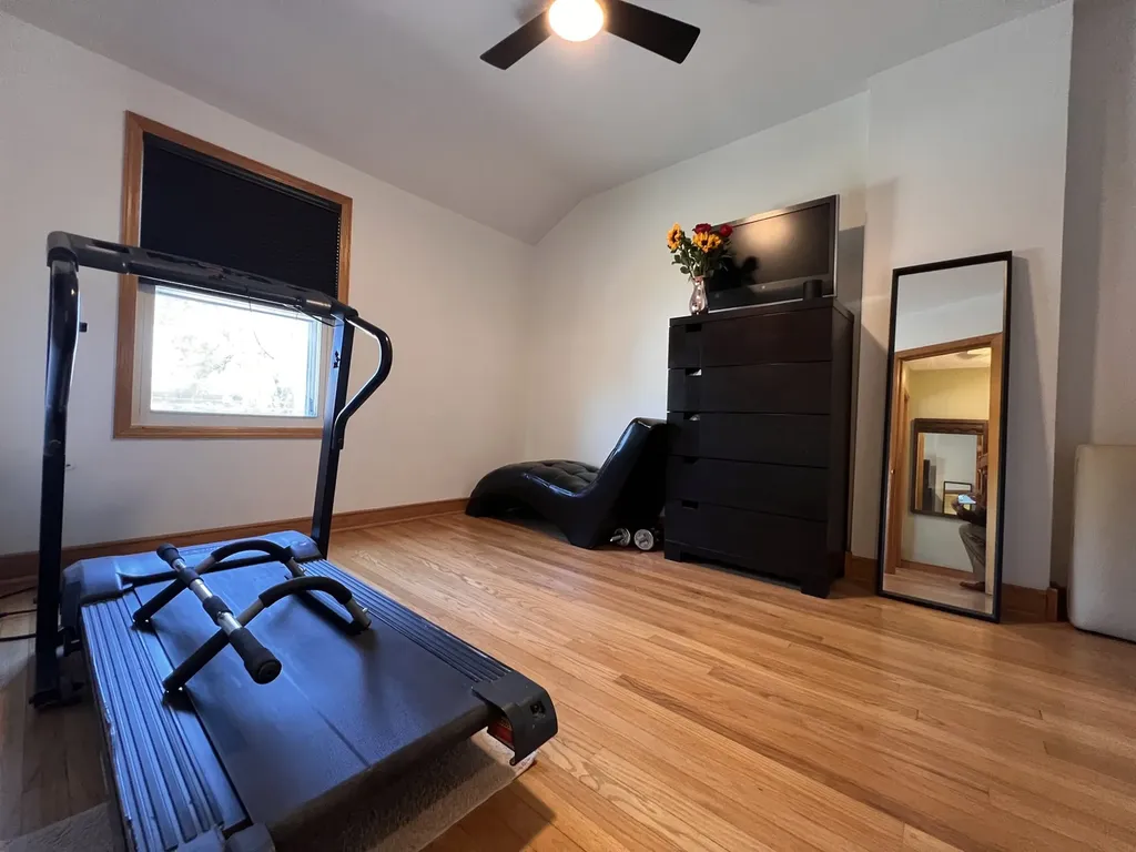6457 South Long Avenue Chicago IL 60638