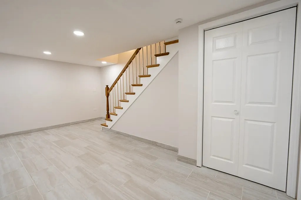 734 East 105th Street Chicago IL 60628