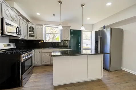 734 East 105th Street Chicago IL 60628