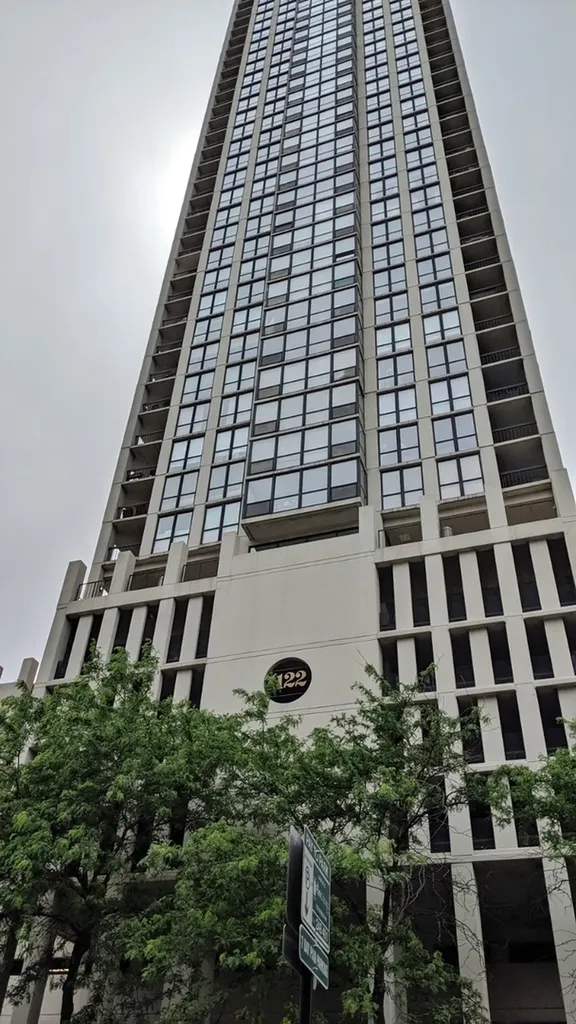 1122 North Clark Street Chicago IL 60610