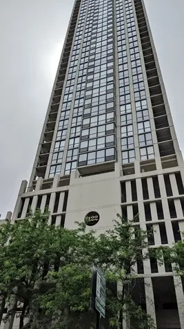 1122 North Clark Street Chicago IL 60610