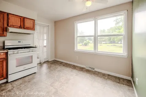 1515 Elmwood Avenue Dekalb IL 60115