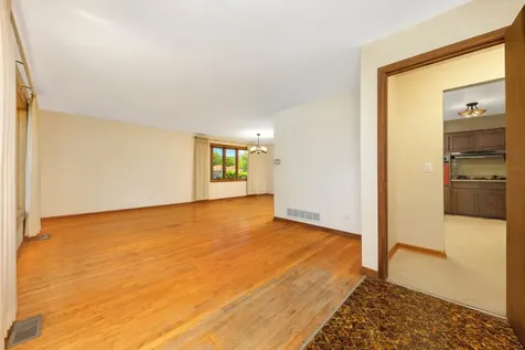1403 East Lowden Avenue Wheaton IL 60189