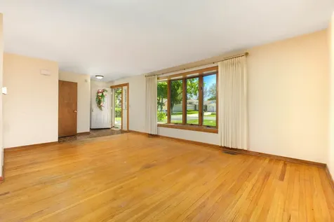 1403 East Lowden Avenue Wheaton IL 60189