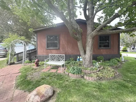 10 Maple Ridge Manteno IL 60950