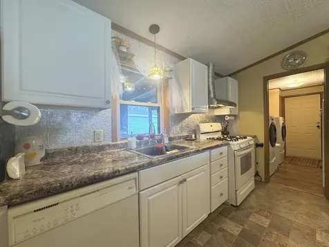 10 Maple Ridge Manteno IL 60950