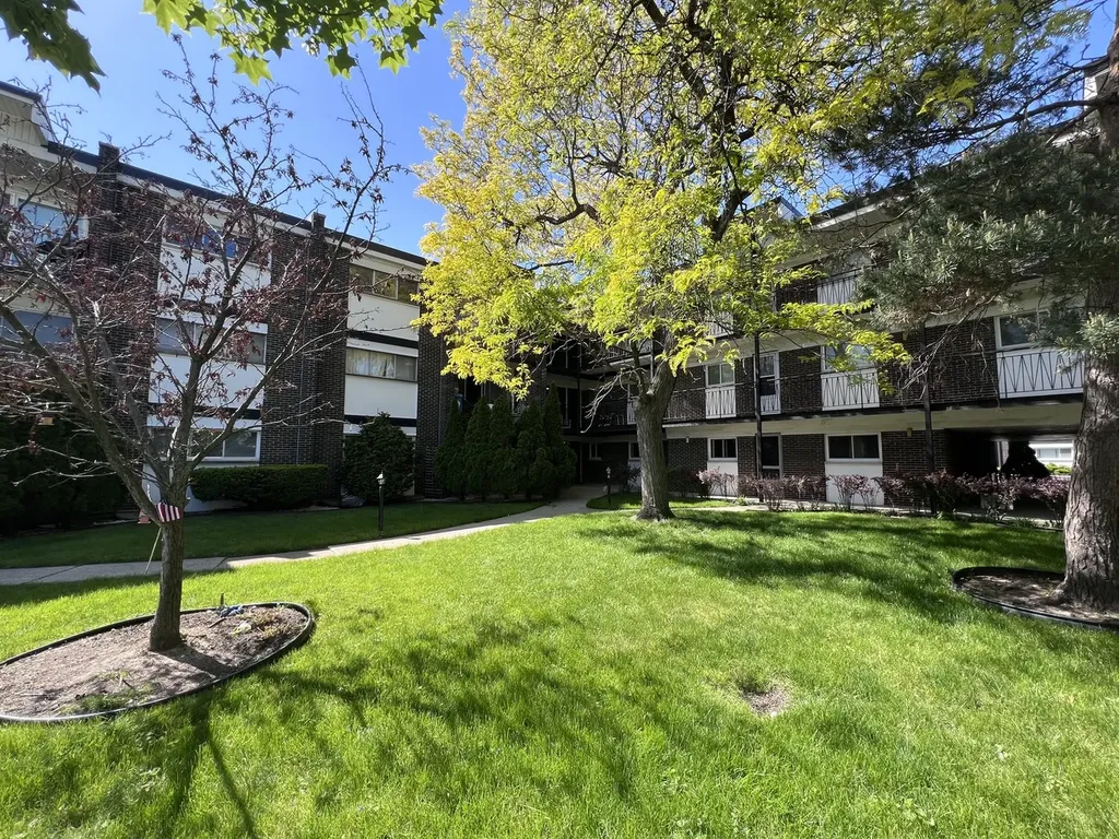 10125 Cherry Parkway Skokie IL 60076