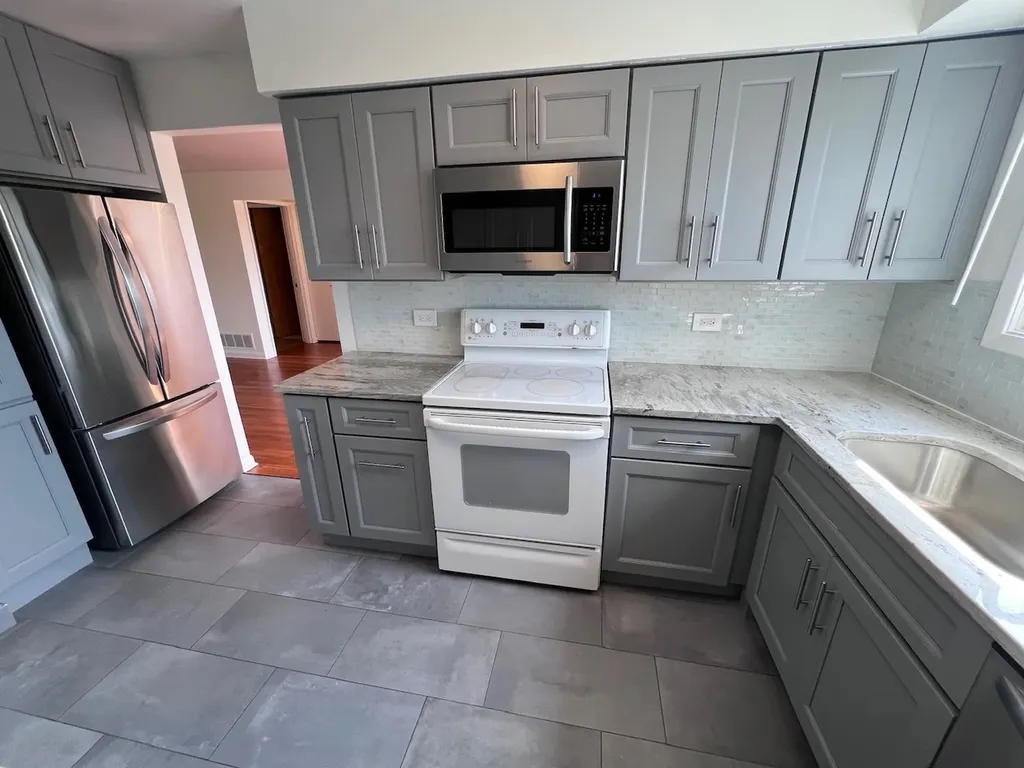 10125 Cherry Parkway Skokie IL 60076