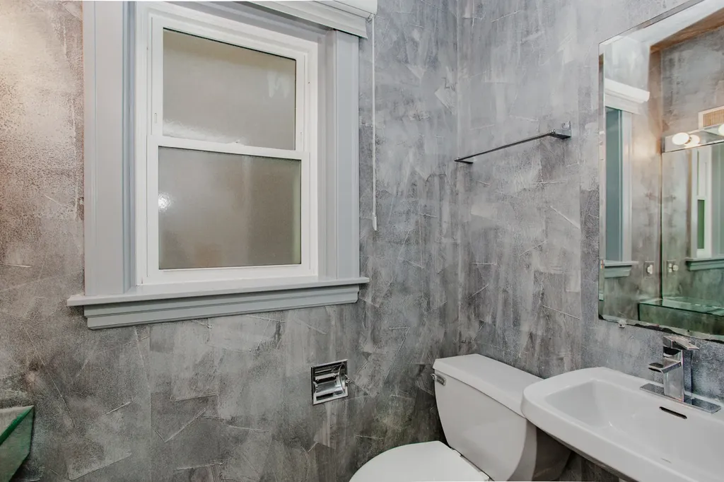 6636 North Talman Avenue Chicago IL 60645