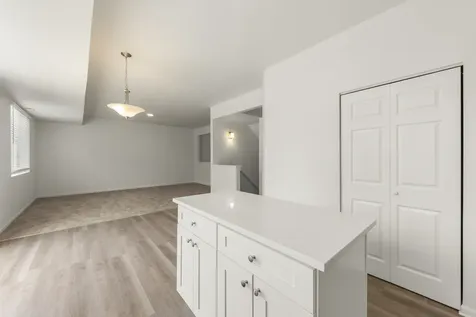 707 Hoover Drive Oswego IL 60543