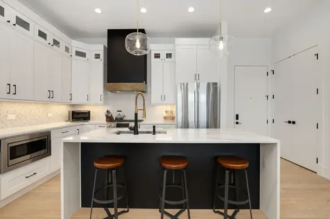 4405 North Richmond Street Chicago IL 60625
