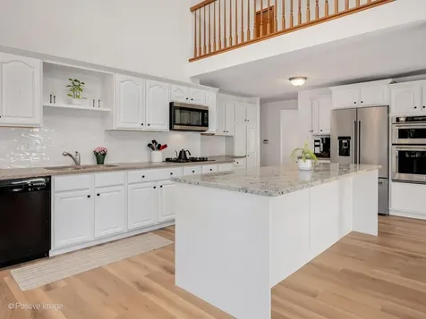 375 West Woodworth Place Roselle IL 60172