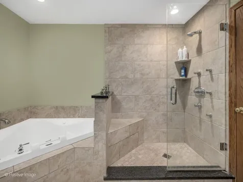 375 West Woodworth Place Roselle IL 60172
