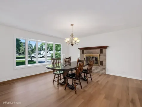 375 West Woodworth Place Roselle IL 60172