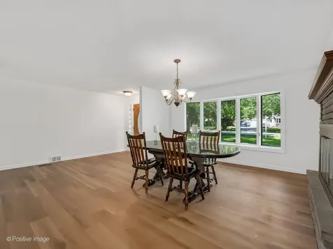 375 West Woodworth Place Roselle IL 60172