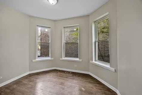 35 West 109th Street Chicago IL 60628