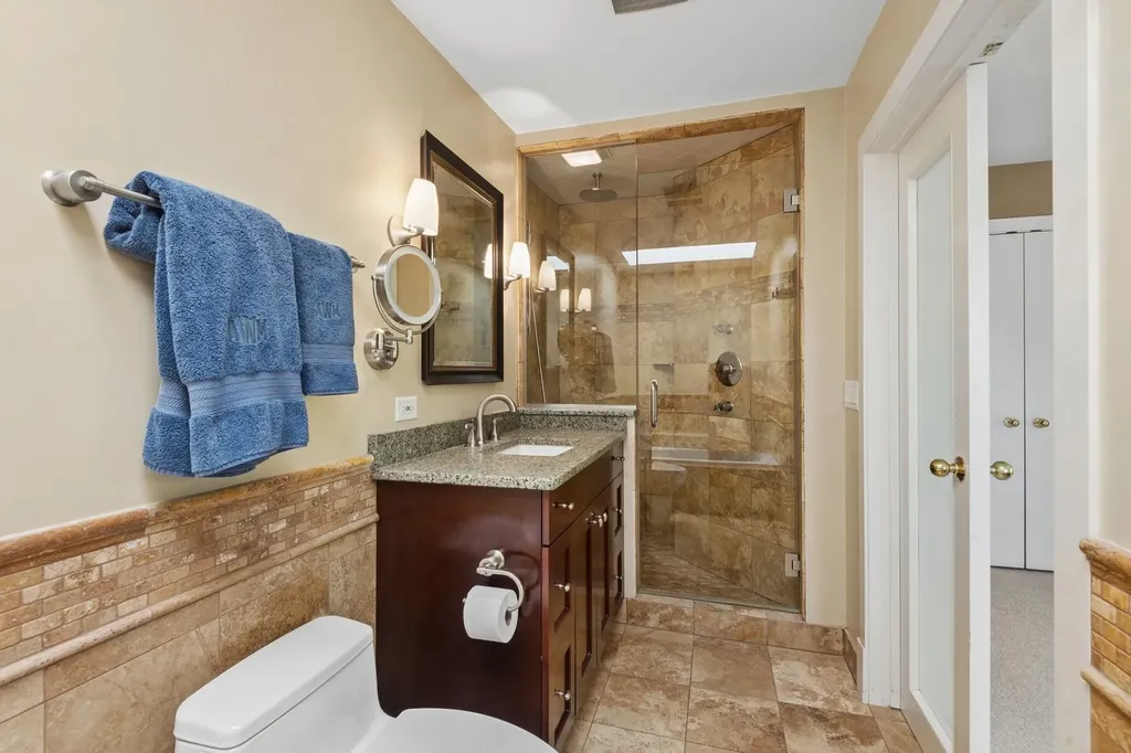 3100 North Kenmore Avenue Chicago IL 60657