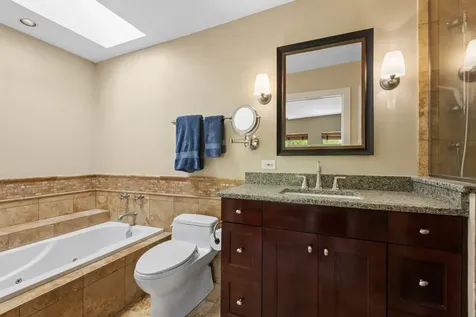 3100 North Kenmore Avenue Chicago IL 60657